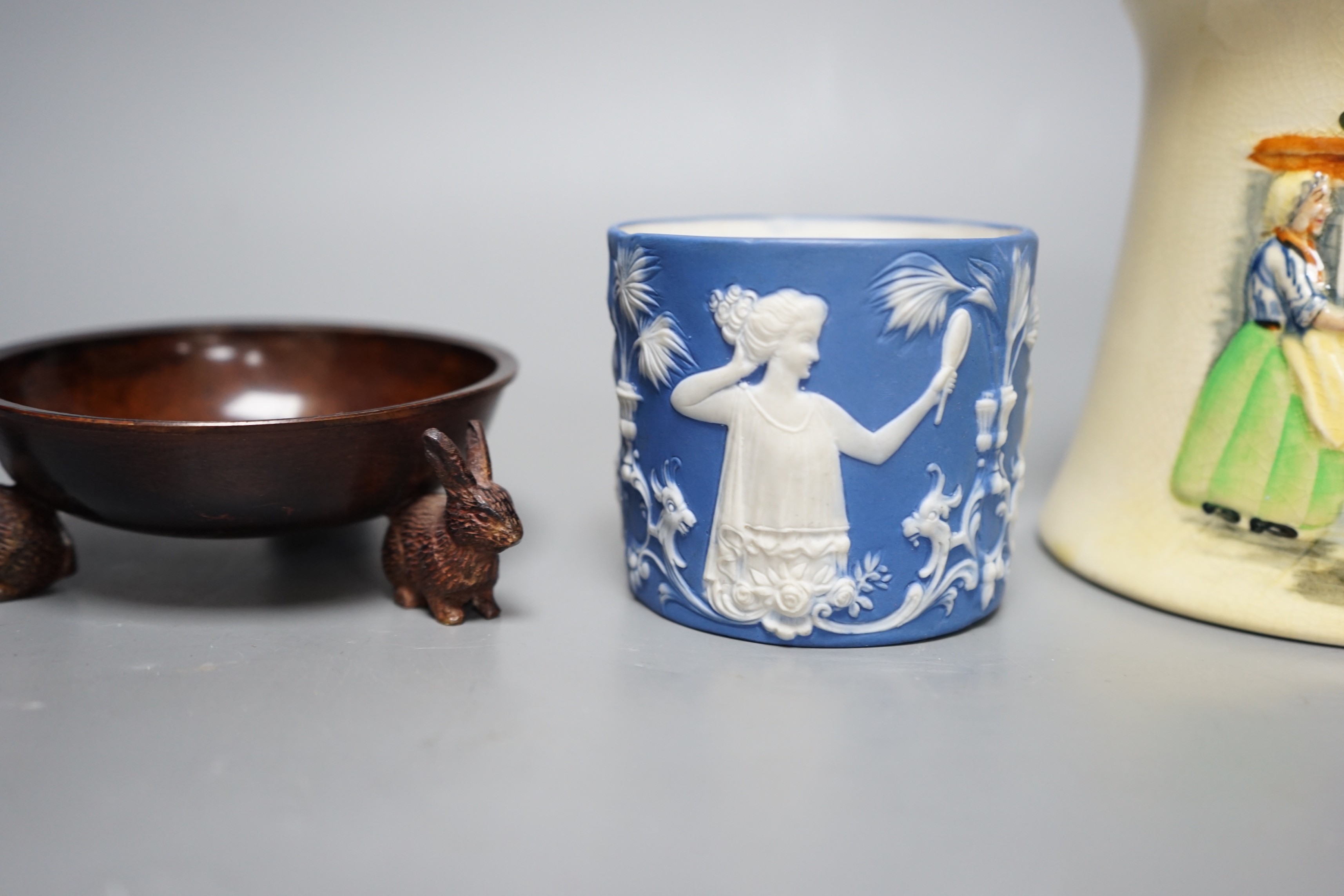 A Crown Devon Fieldings musical mug, a bronze tripod dish and a jasper pot